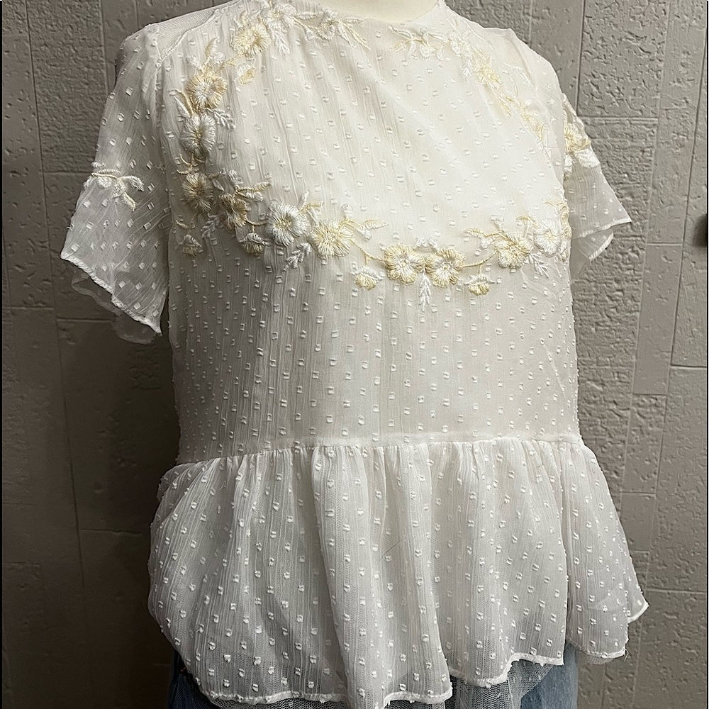 medium blouse